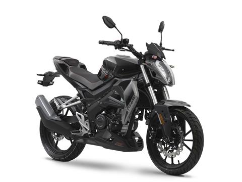 UM XTREET